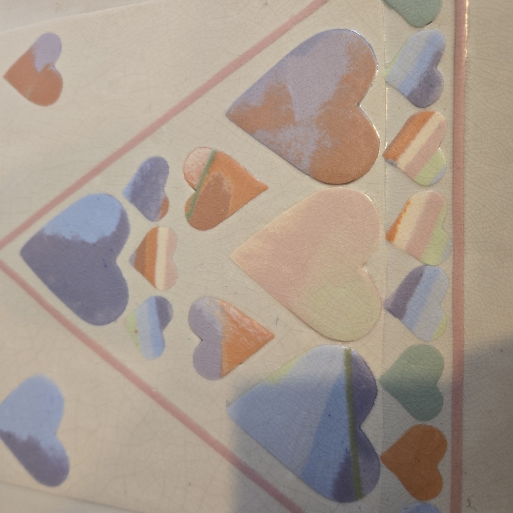 Beautiful Geometric Heart Pastel Artist Signed Kamrus Kioc Ceramic Platter - Picture 3 of 10